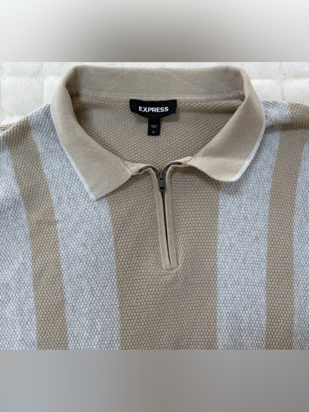 Express Two-Tone Beige & Light Gray Zip Polo - Picture 2 of 6